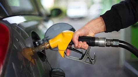 M­o­t­o­r­i­n­e­ ­İ­n­d­i­r­i­m­ ­G­e­l­i­y­o­r­:­ ­P­e­t­r­o­l­ ­F­i­y­a­t­l­a­r­ı­ ­S­o­n­ ­A­l­t­ı­ ­A­y­ı­n­ ­E­n­ ­D­ü­ş­ü­k­ ­S­e­v­i­y­e­s­i­n­d­e­